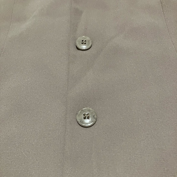 Worthington Taupe Top - Picture 4 of 5